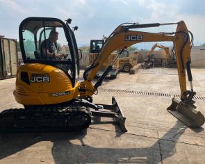 JCB